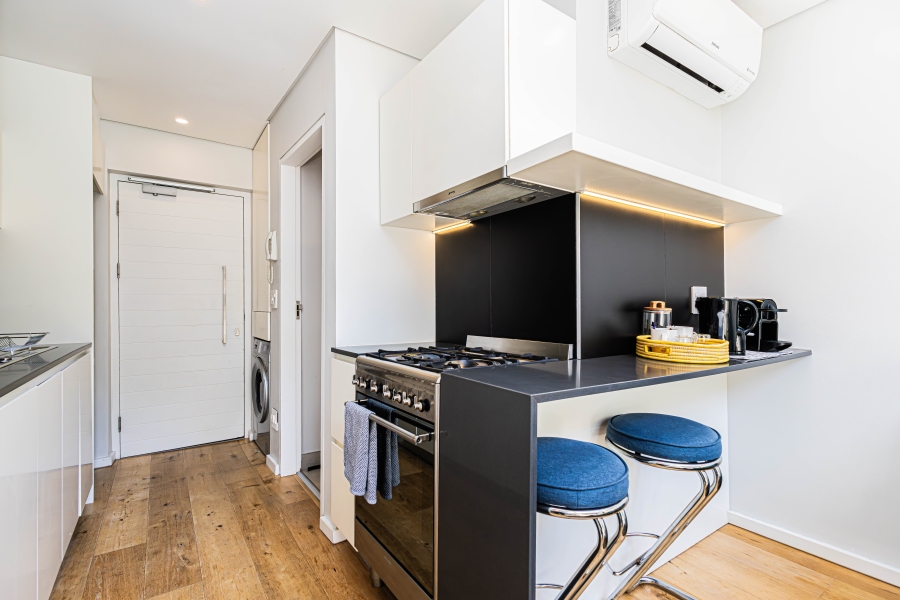 1 Bedroom Property for Sale in Sea Point Western Cape
